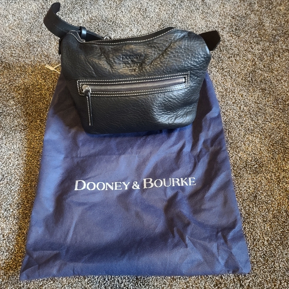Dooney & Bourke black pebbled leather shoulder bag